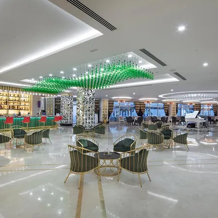 Granada Luxury Hotel 5*