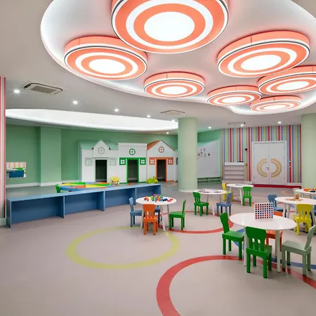 Granada Luxury Hotel 5*