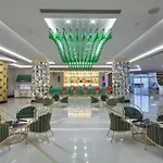 Отель Granada Luxury 5*
